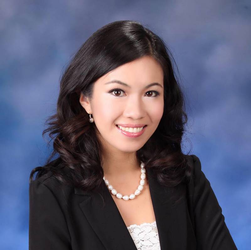 picture of Mt. SAC's alumna of the year Elizabeth Yang