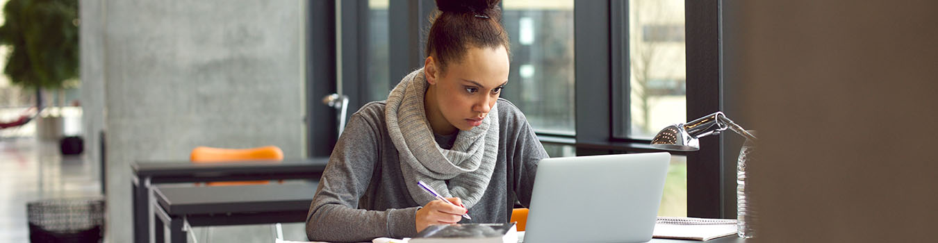 student looking up transfer info