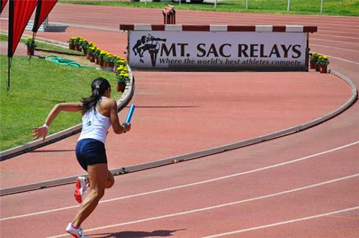 Mt. SAC relays runner on the track.