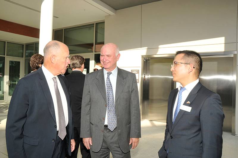 Gov. Brown with Mt. SAC president and a trustee