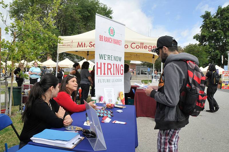 picture of an outdoor job fair