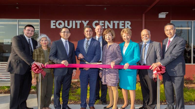 Board of Trustees cuts ribbon