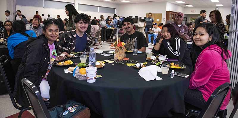 Students enjoy Thanksgiving Dinner