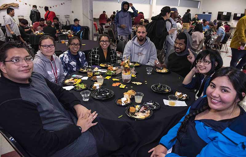 Students enjoy Thanksgiving Dinner