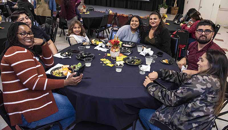 Students enjoy Thanksgiving Dinner