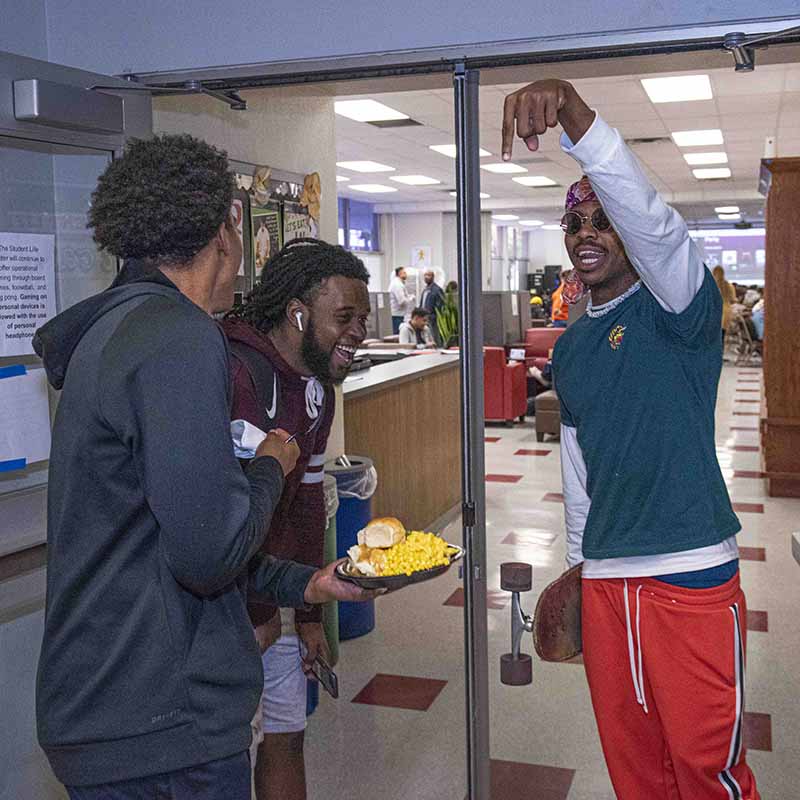 Students enjoy Thanksgiving Dinner