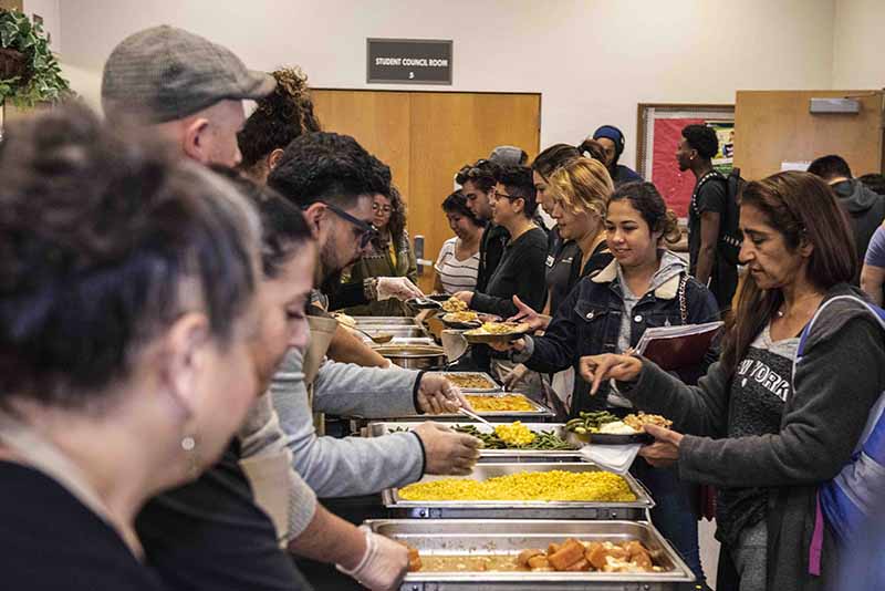 Students enjoys Thanksgiving Dinner