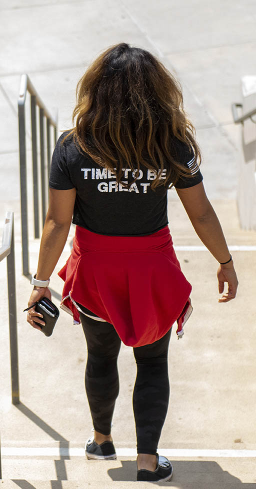 Student with "Time to be Great" shirt