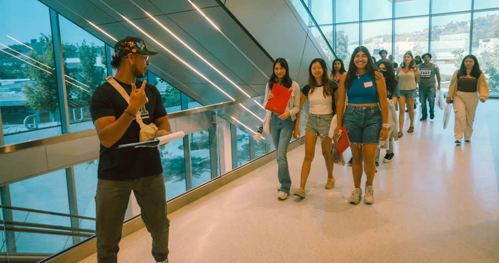 Students tour Student Center