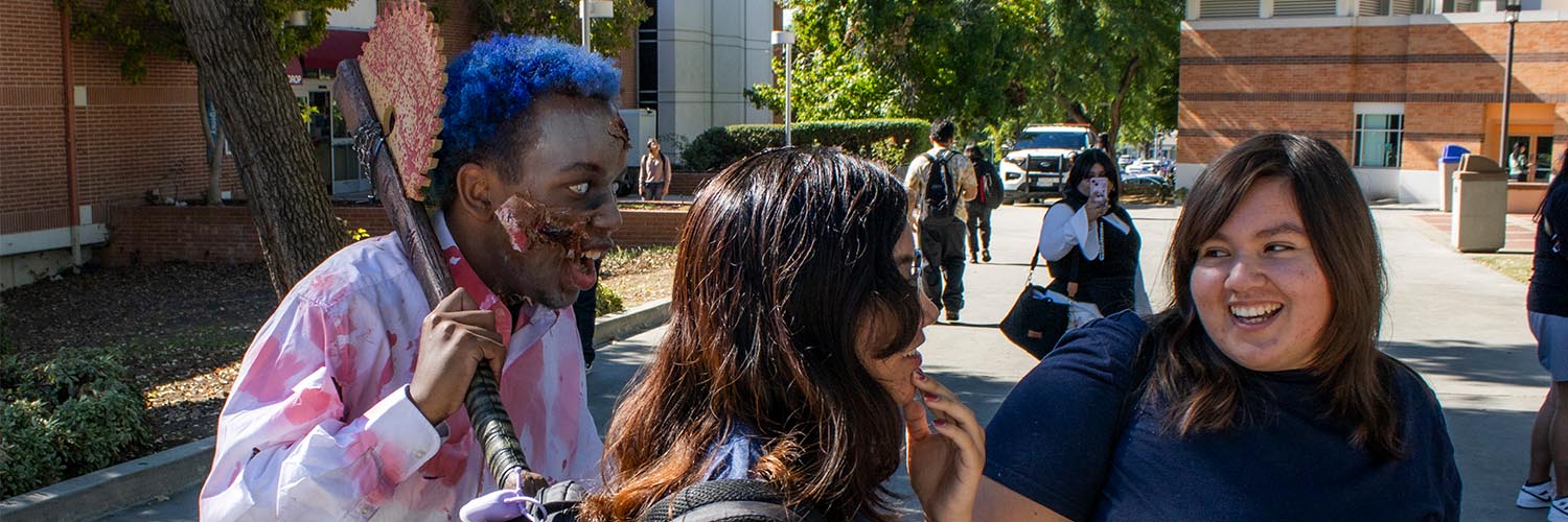 Student scare performers frightens student attendees