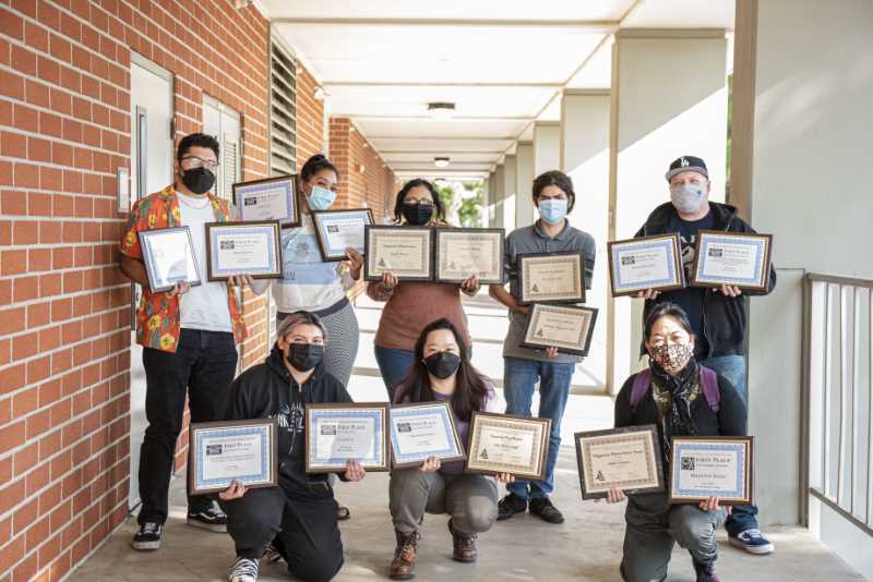 Journalism students hold awards