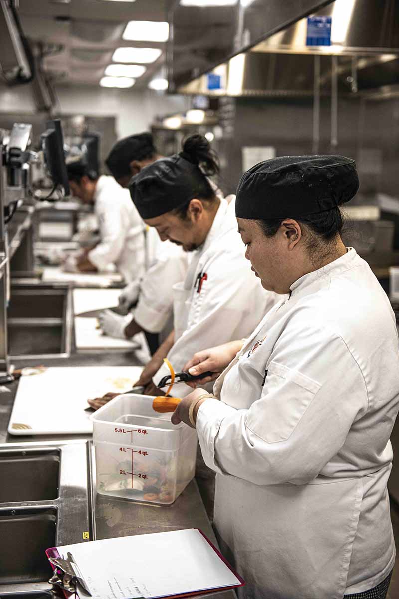 Student chefs at Cafe 91