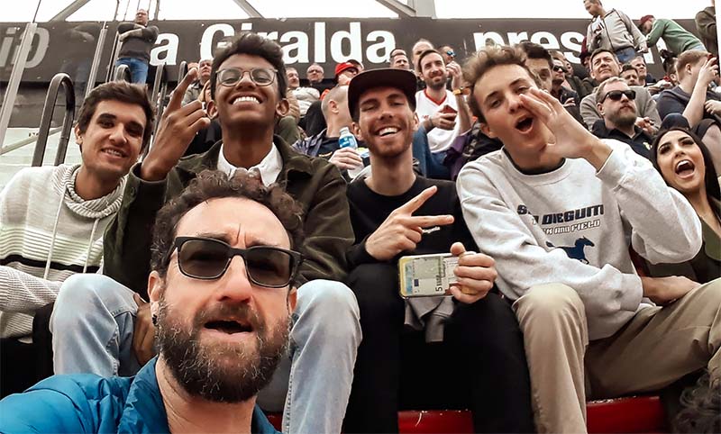 Aaron Salinger selfie with students in Spain 