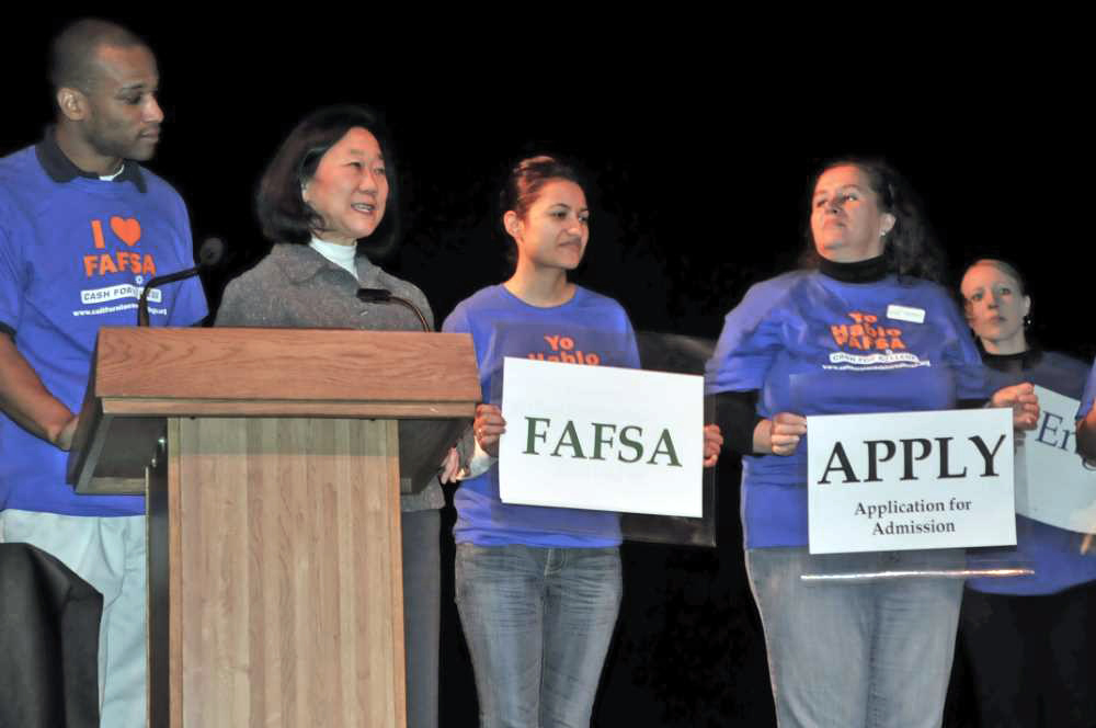 Dr. Audrey Yamagata-Noji at financial aid event